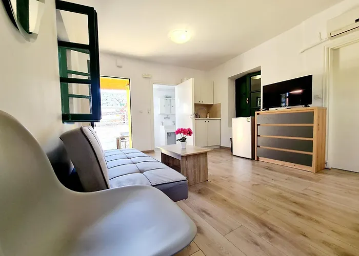 Piccolo Modern - Old Town *